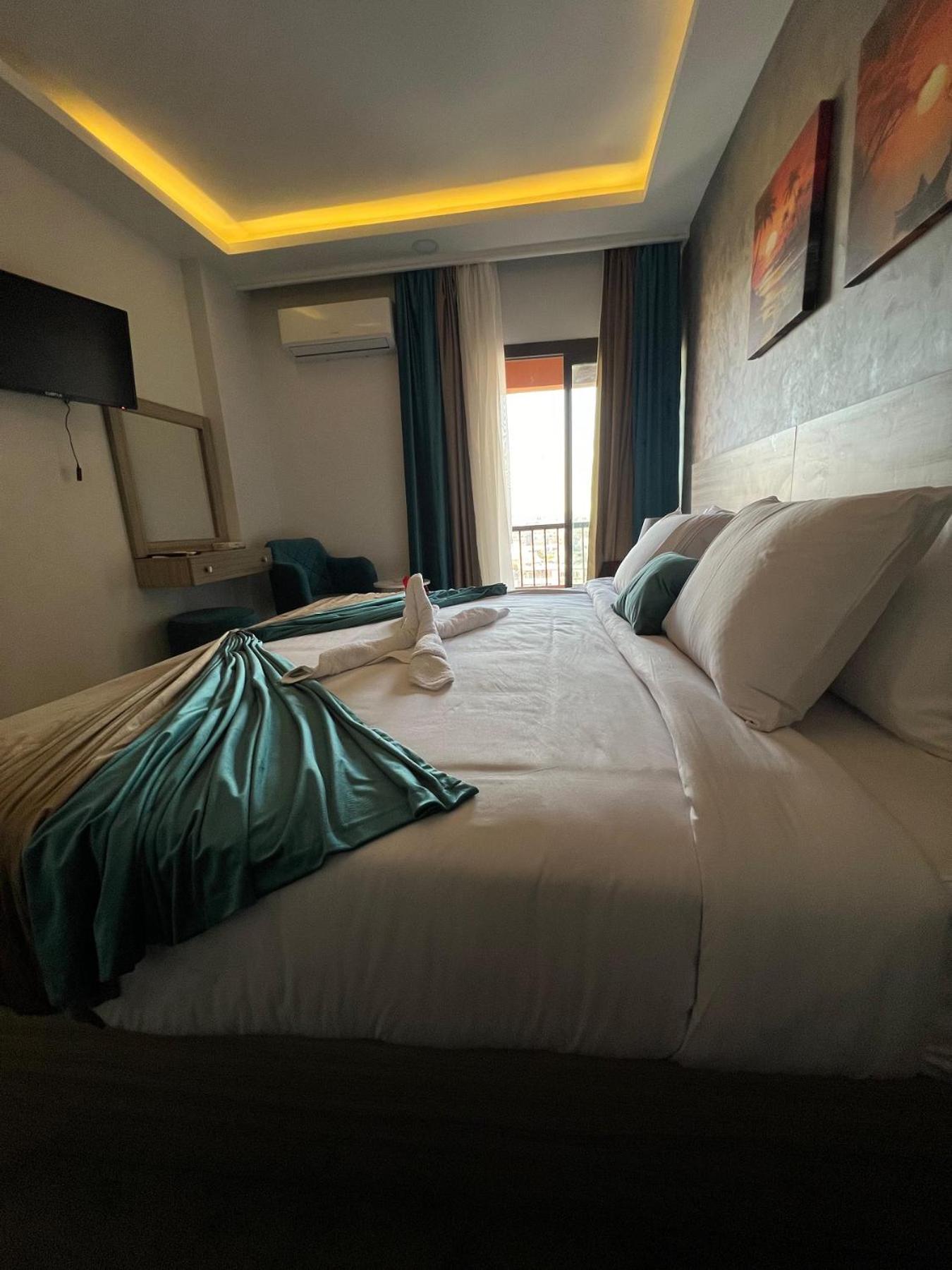 Mar Charbel Hotel Cairo Exterior photo